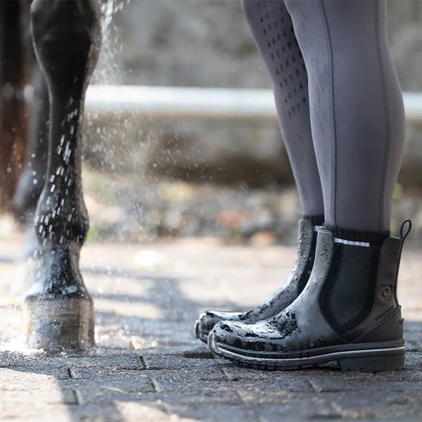 Kerrits Coachella Pull On Waterproof Barn Boot