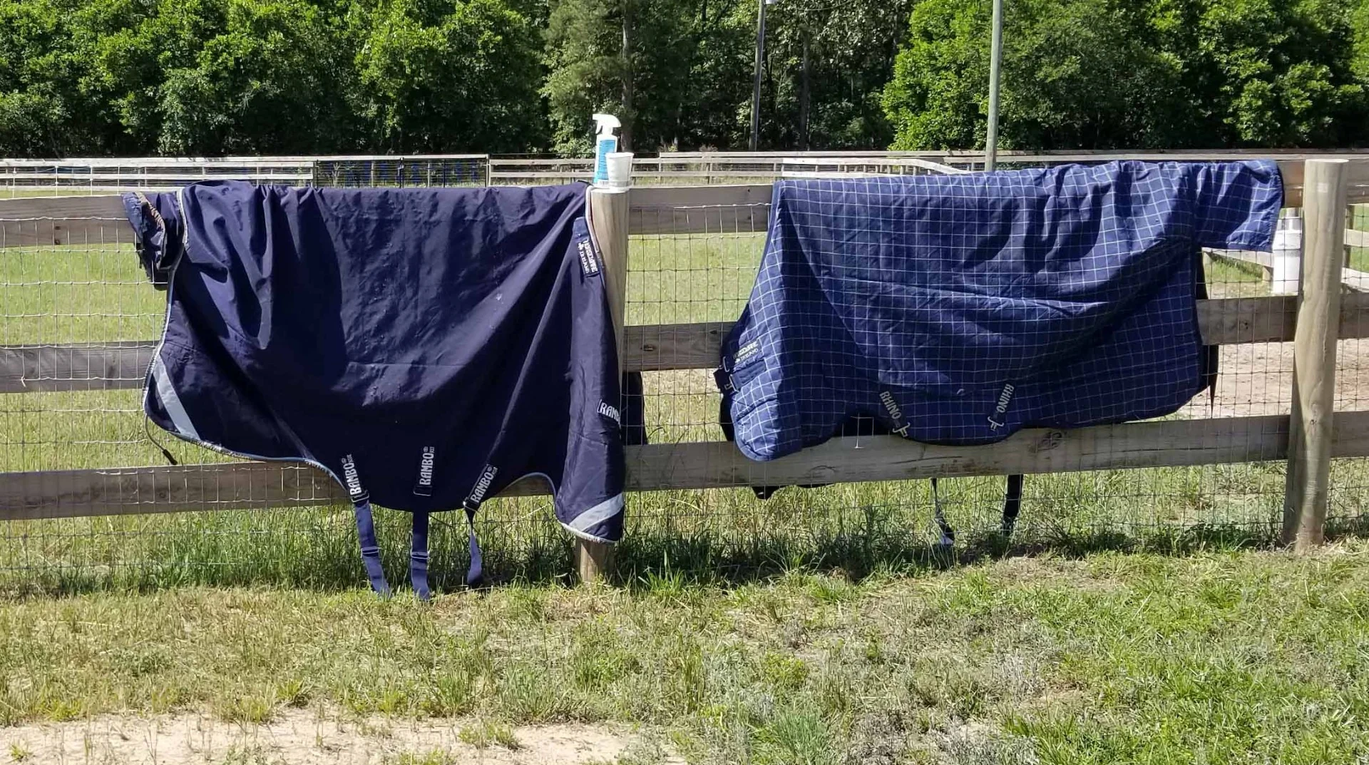 blankets_on_fance